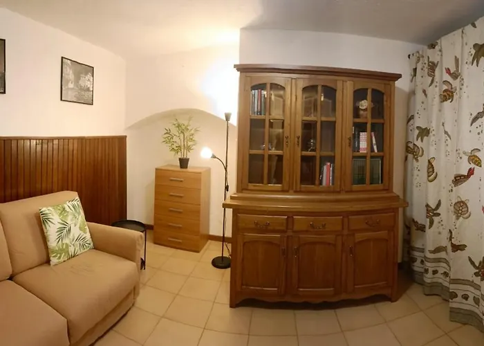 Riva Bianca Castle *