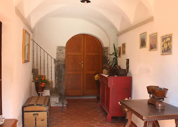 Riva Bianca Castle Lierna